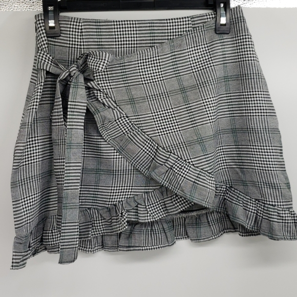 SHEIN Dresses & Skirts - SHEIN Faux Wrap Skirt